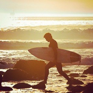 Weekends are a great way to start the week. #santabarbara #rincon #nowind #surf photo by @paullangphoto