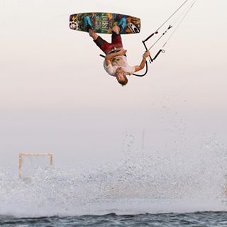  To get a shot like this, you have to "go by walk". Read about the photographic process as told by @bergeron_vincent on our site. @samlight1 