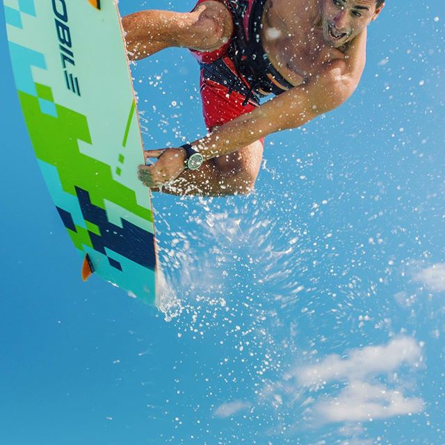 All smiles with @sunsailholidays in the Bahamas 🇧🇸😁.
_
PC: @moxyint .
#sunsail #kiteboarding #bahamas #cheesin #stoke #sunshine #salt