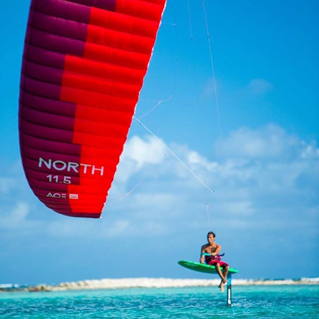 Sit back, relax and watch as @jeremietronet shows off @northkiteboarding's new foil kite, the Ace. Video on our site.