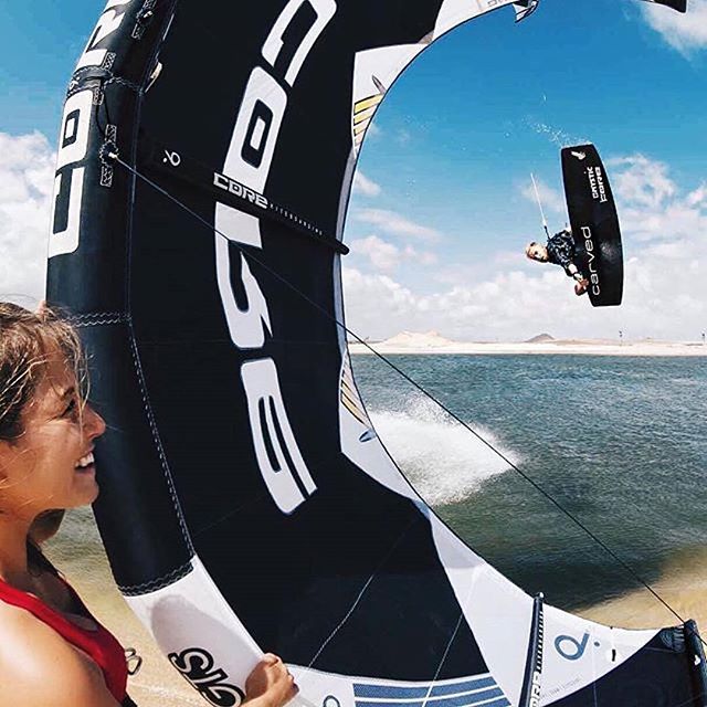 Framing the shot perfectly --with @stevenakkersdijk and @semira_carolina