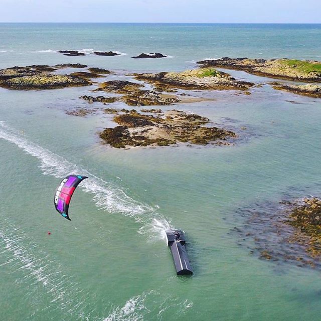 #rhosneigrparkjam going off now! What an insane location for the final stop of the @kiteparkleague. Photo: @courtintheact
