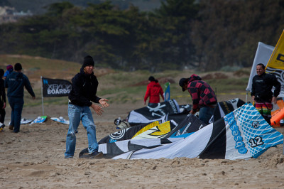 2012 Pismo Beach Kite Expo Update for Friday 4/13: Join Us for Great Kiteboarding Conditions!