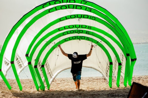 Revolutionary or evolutionary? Only time will tell whether strutless kites are here to stay. Photo Scott Drexler